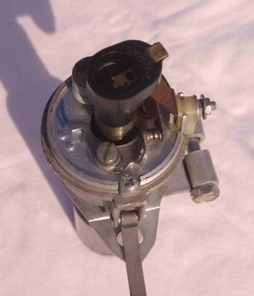 18D2 distributor interior (2).JPG